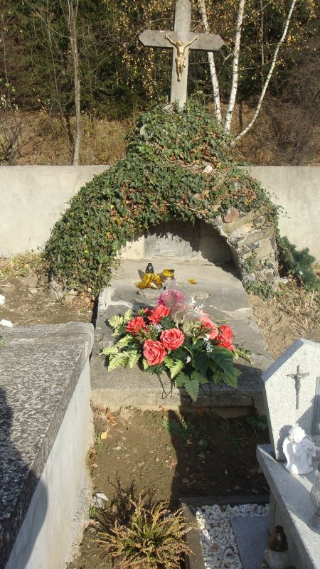 Jazowsko cmentarz stare nagrobki 461