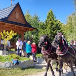 Msza święta przy kapliczce Matki Bożej Msza święta przy kapliczce Matki Bożej